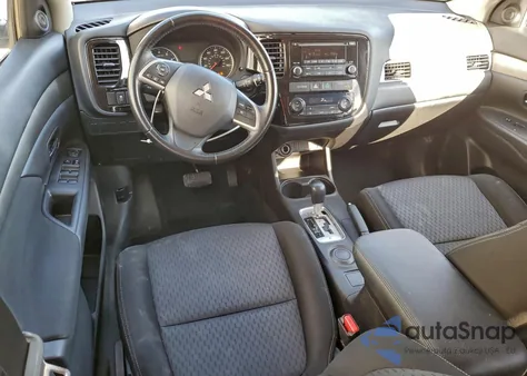 2015 Mitsubishi Outlander Es z USA, uszkodzony, nr VIN JA4AD2A31FZ011164